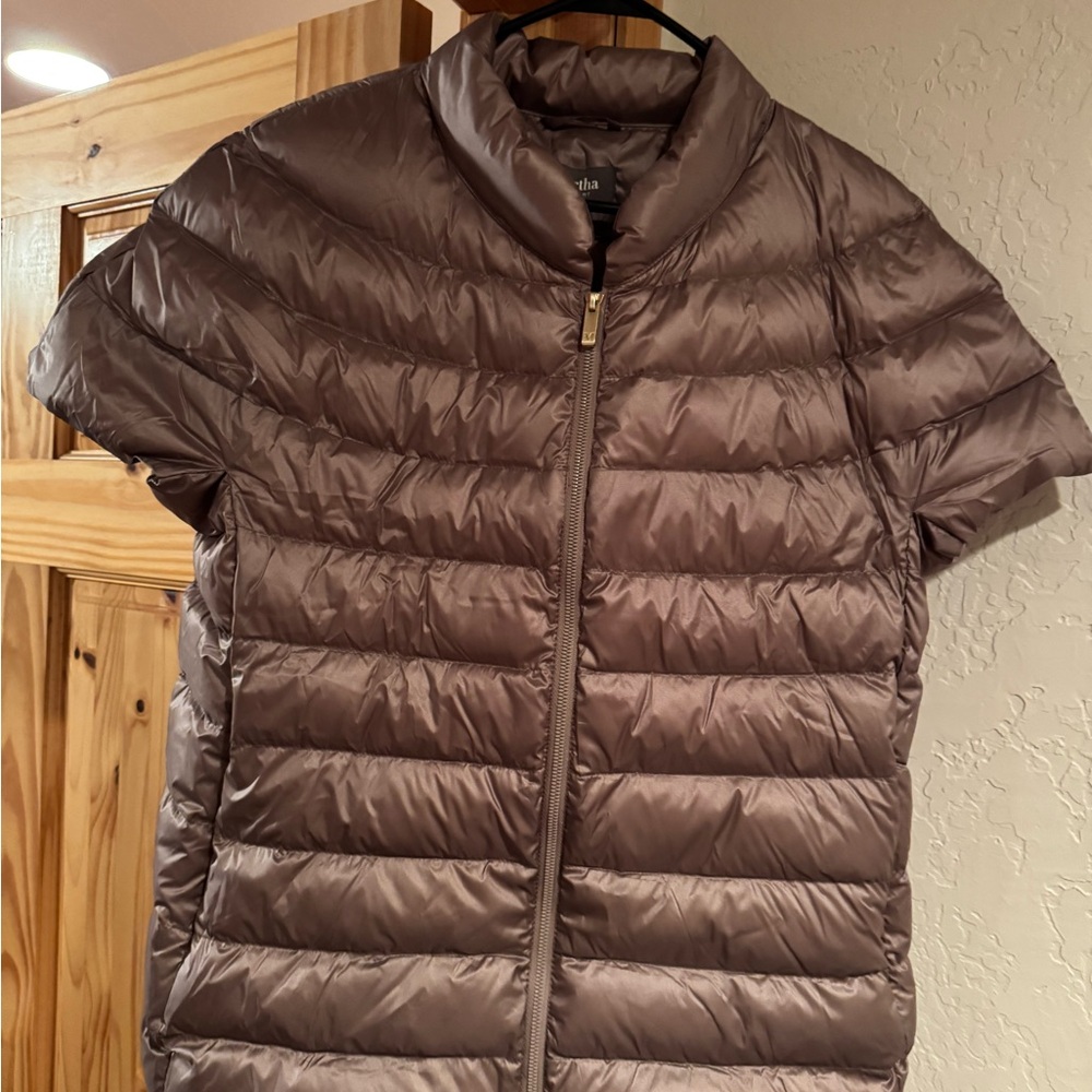Zella Puffer Jacket in Taupe